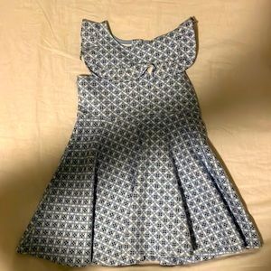 A sunny style that blooms on and on, this floral dress in soft stretch jersey ❤️